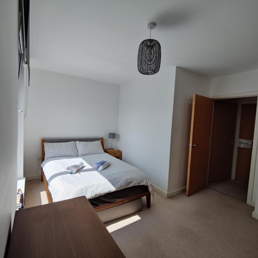 Apartment Homely Spacious 3 Bedrooms Duplex With Roof-top Next To Victoria Park & Regent's Canal In Vibrant East End